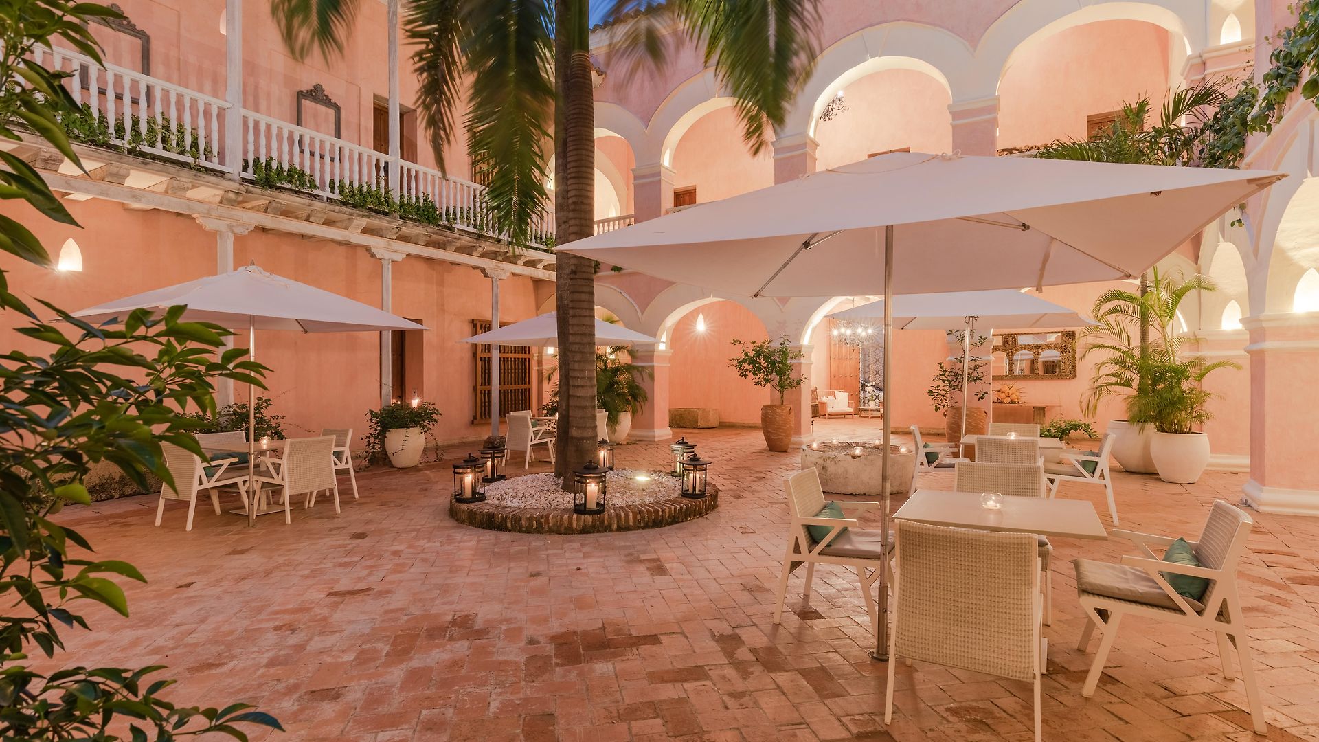 Charleston Santa Teresa Hotel