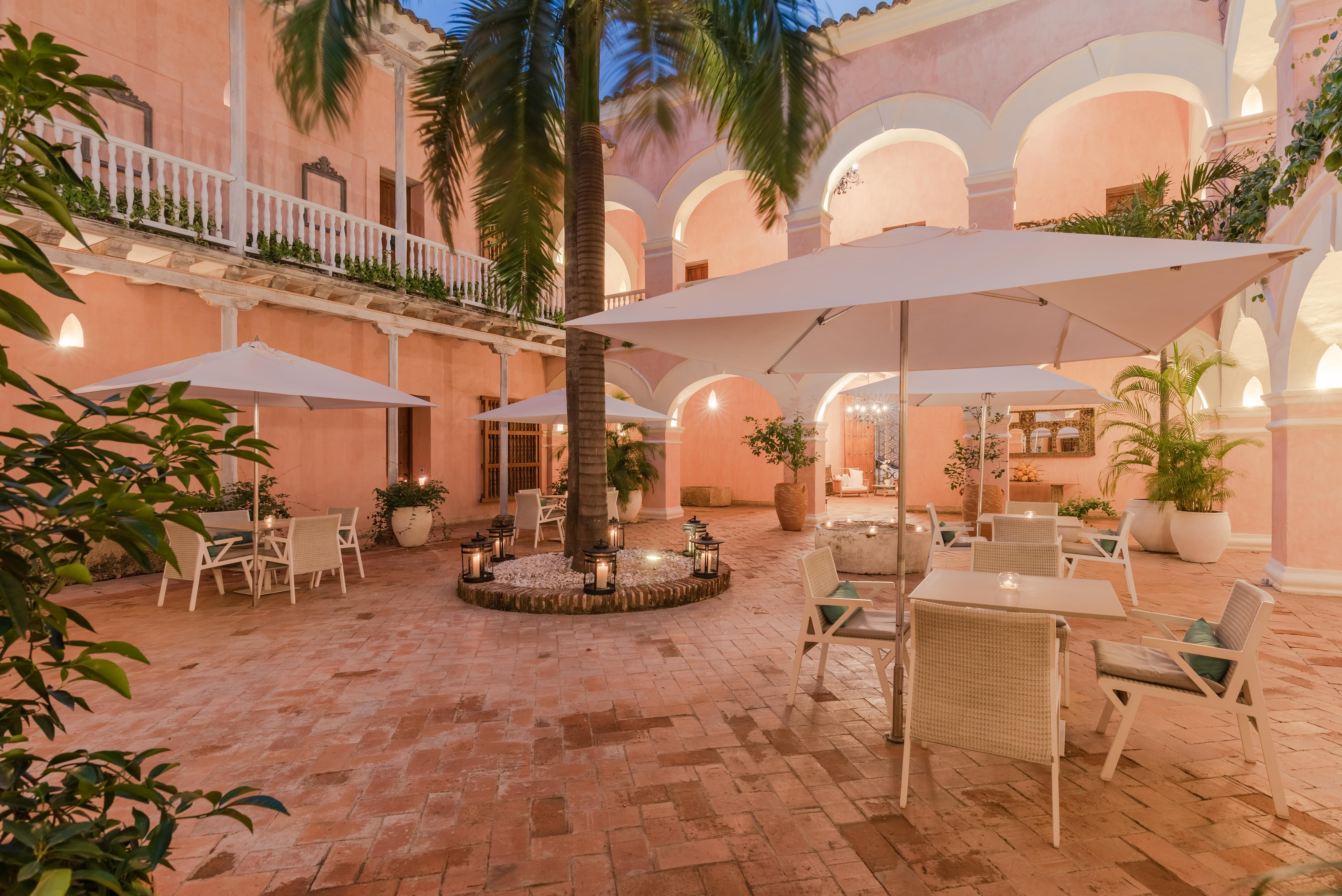 Charleston Santa Teresa Hotel